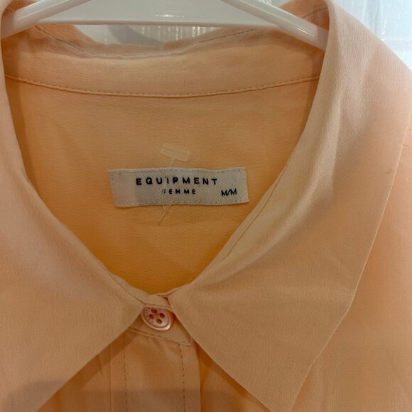 Equipment Femme Sleeveless 100% Silk Blouse Women's Size Medium in Peach EUC! - Picture 3 of 6